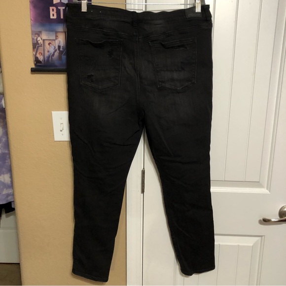 American Eagle Distressed Skinny Jeans - Picture 3 of 4